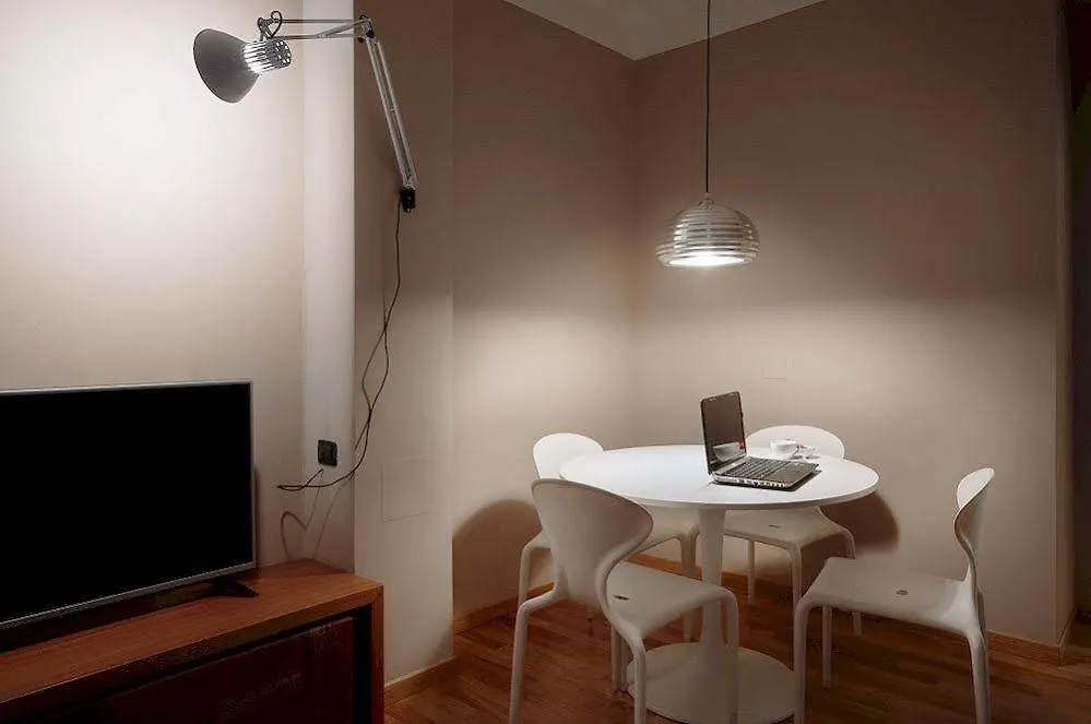 Apartment Fifty Eight Suites Milan